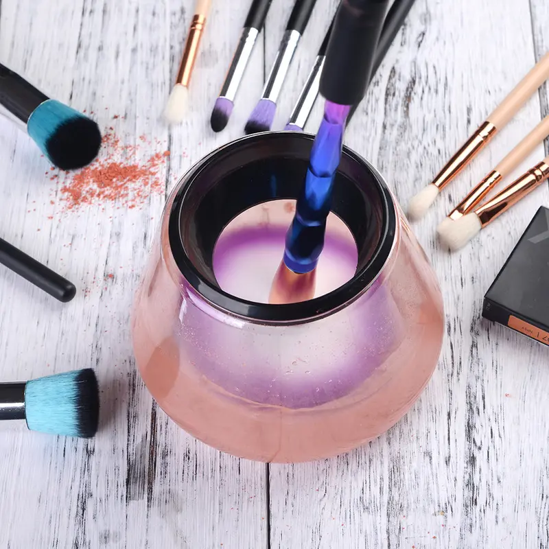 Electric Makeup Brush Cleaning And Drying Station – Hygienic One-Touch System 1